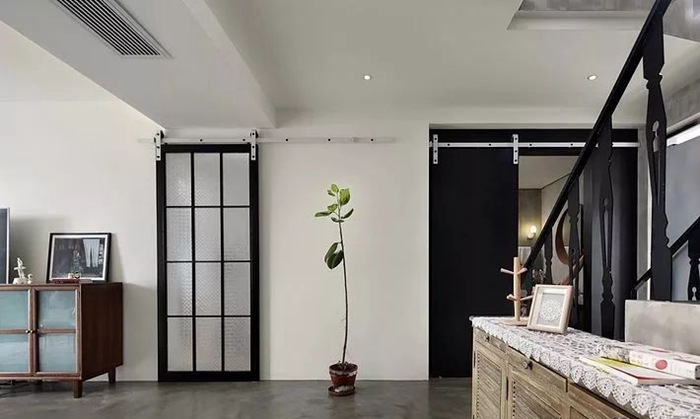 客廳裝修設(shè)計(jì)要不要做吊頂？看完這篇不再糾結(jié)！