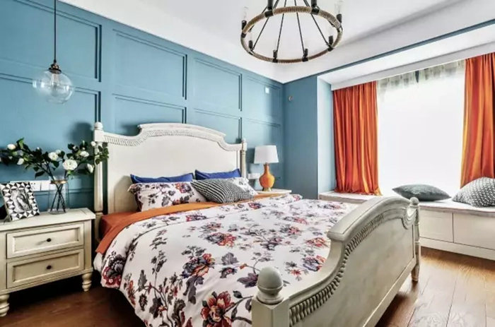 90平米小戶型裝修除了卡座餐廳還有超大飄窗，竟有隱藏式衣帽間設(shè)計(jì)！