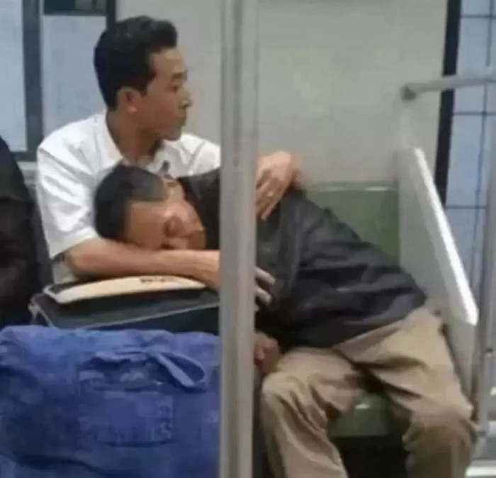 告訴我，你拼命賺錢有多少是花在父母身上？