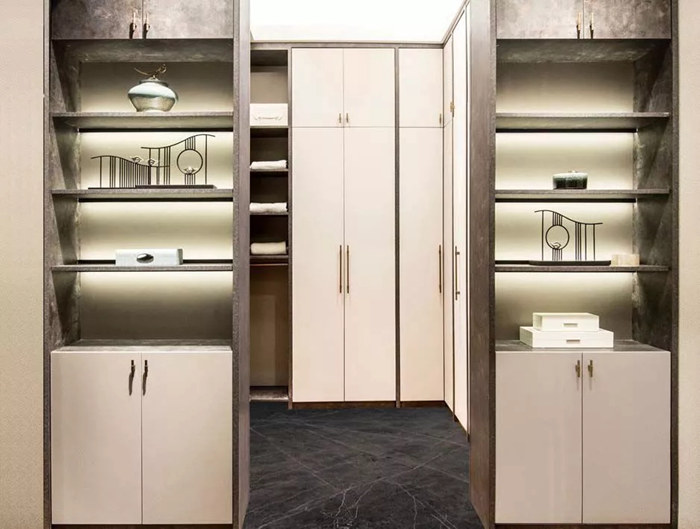 紅土地裝飾三八婦女節(jié)特輯，每個女神必備，超省空間的衣帽間攻略！