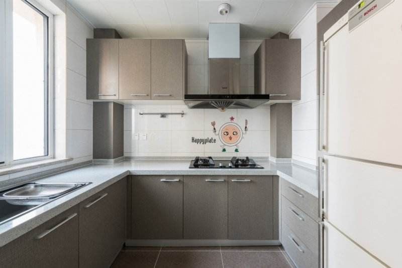 裝修時(shí)應(yīng)該怎么選擇廚房地板磚？